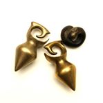 Historie piercingu - bronzové náušnice (Borneo)