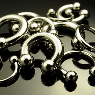 piercingové podkovy